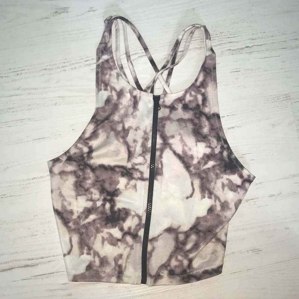 Cute zip up sport tank top.